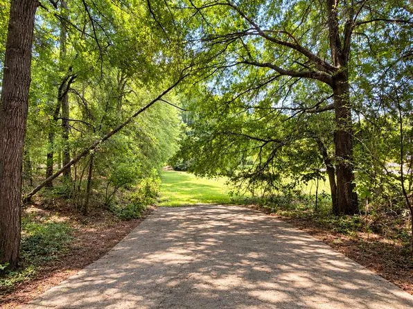 6644 Buena Vista Rd, Columbus, GA 31907