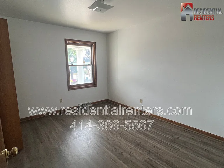 1569 Wisconsin Ave #UPPER — Photo 3