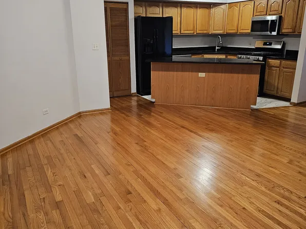 407 S Oak Park Ave APT D, Oak Park, IL 60302