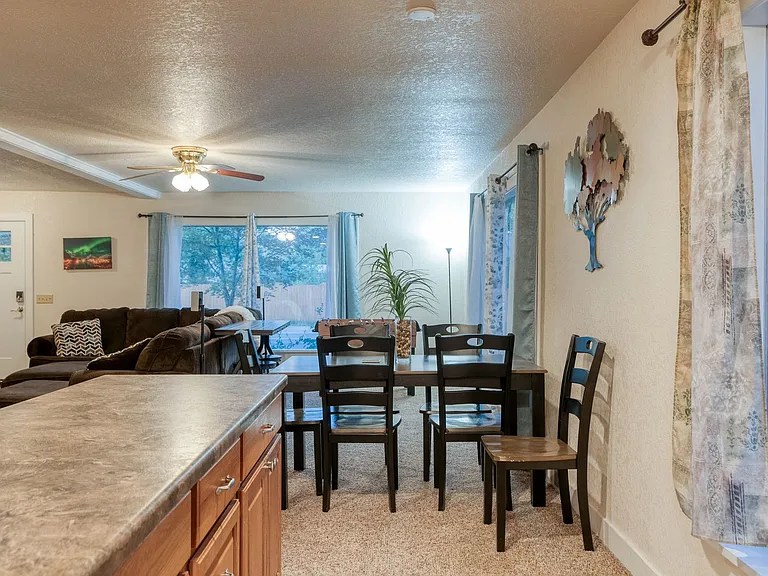 430 S Meridian Rd — Photo 14