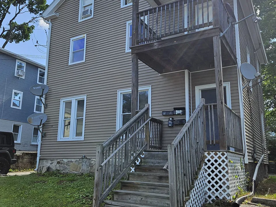 28 2nd Ave #2