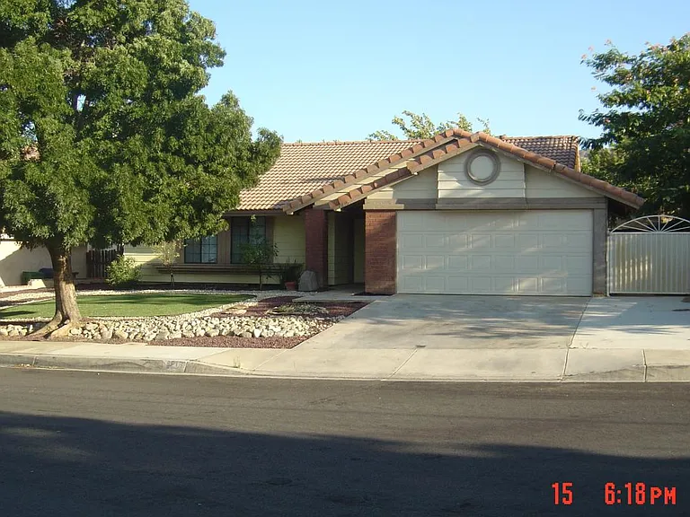 4816 Vitrina Ln Palmdale Ca, 93551