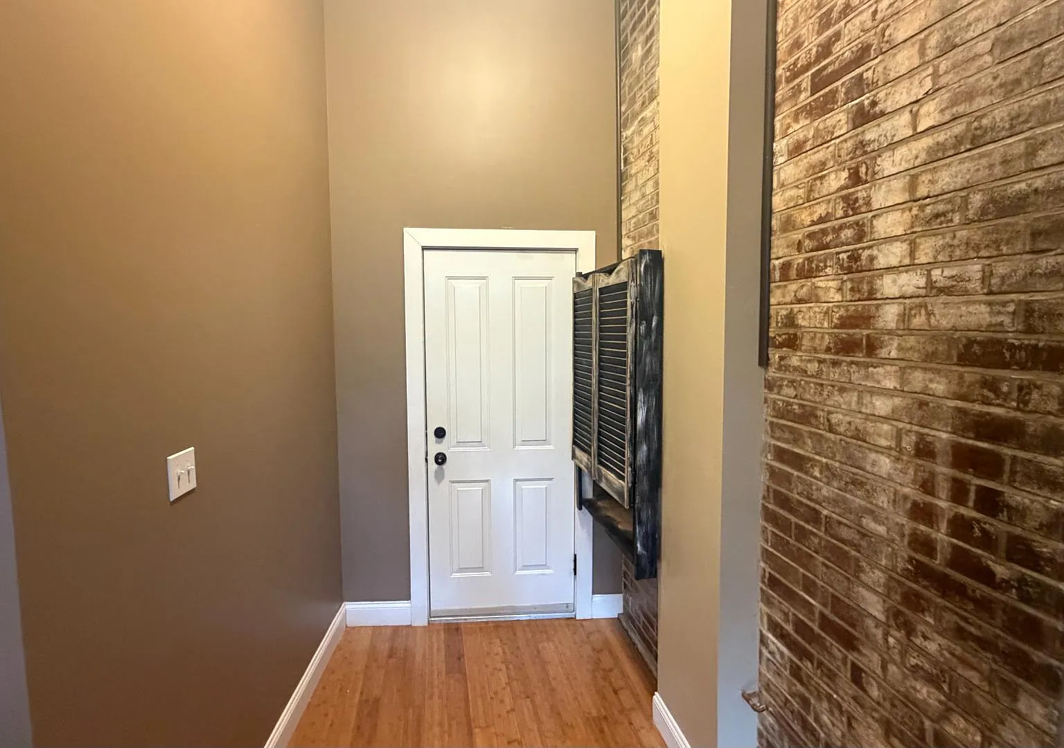 2900 Indiana Ave - 2900 Indiana Ave Unit 6 — Photo 2
