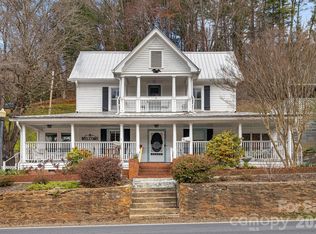 364 Haywood Rd, Dillsboro, NC 28725