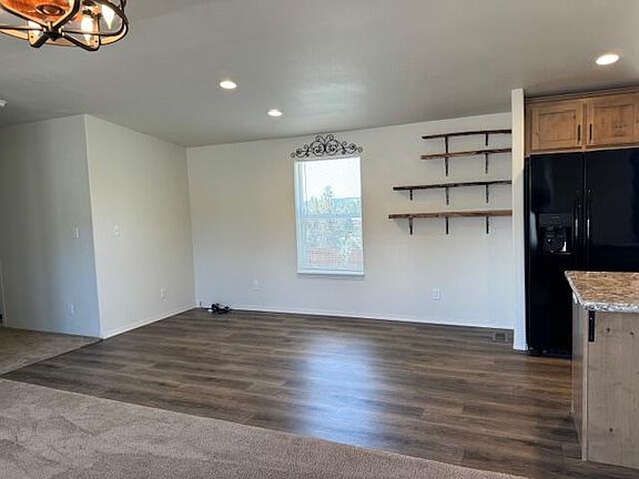 3rd image of 11491 NW Grimes Ave