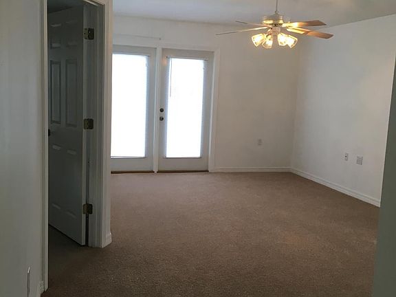 2nd image of 3017 Flintlock Dr