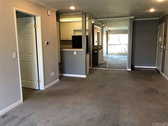 3rd image of 5525 Canoga Ave APT 207