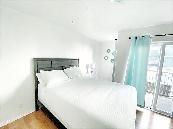 2nd image of 1525 2nd Ave APT 303