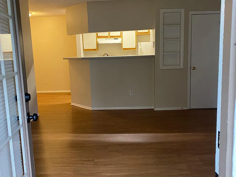 216 Afton Sq #208 — Photo 5
