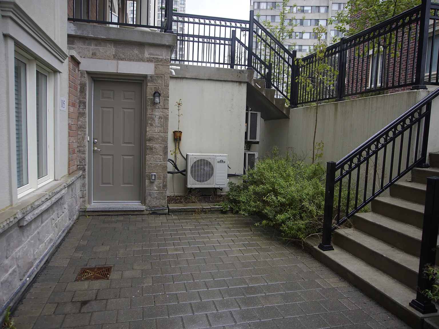 2 bed, 785 sqft, $2,450 — Photo 2