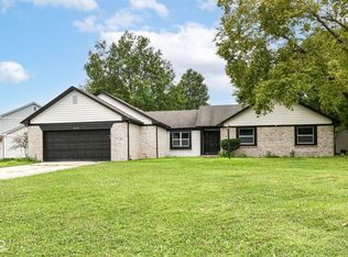8109 Castle Cove Rd, Indianapolis, IN 46256