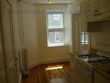 2nd image of 1615 Commonwealth Ave #Mmc18