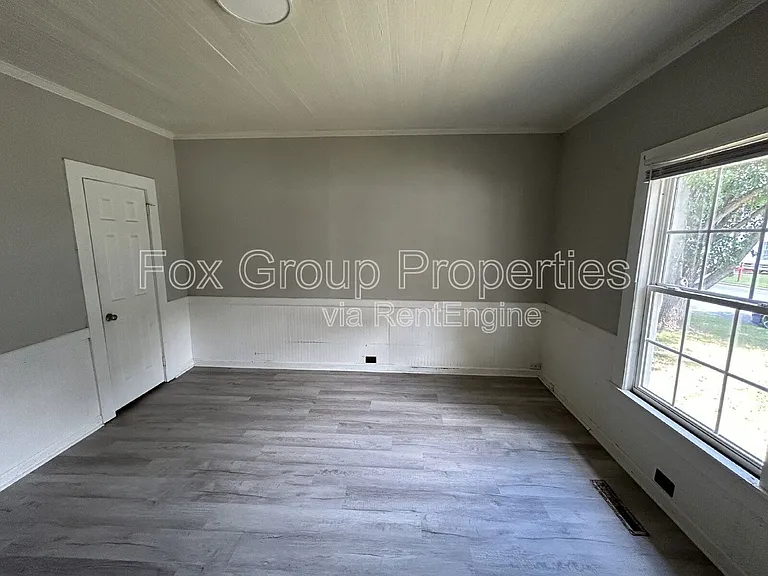 201 N Meriah St — Photo 5