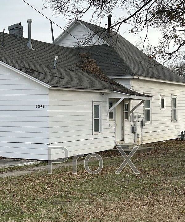 1st image of 1007 E Madison St #1/2-A