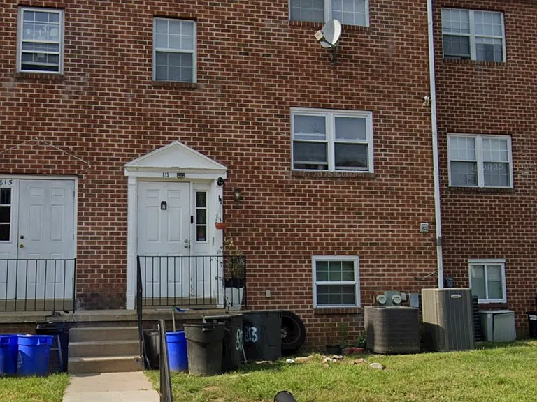 813 Christopher Pl #B — Photo 1
