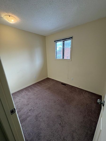 Calgary Townhouse for rent - 3 Bedrooms — photo 9