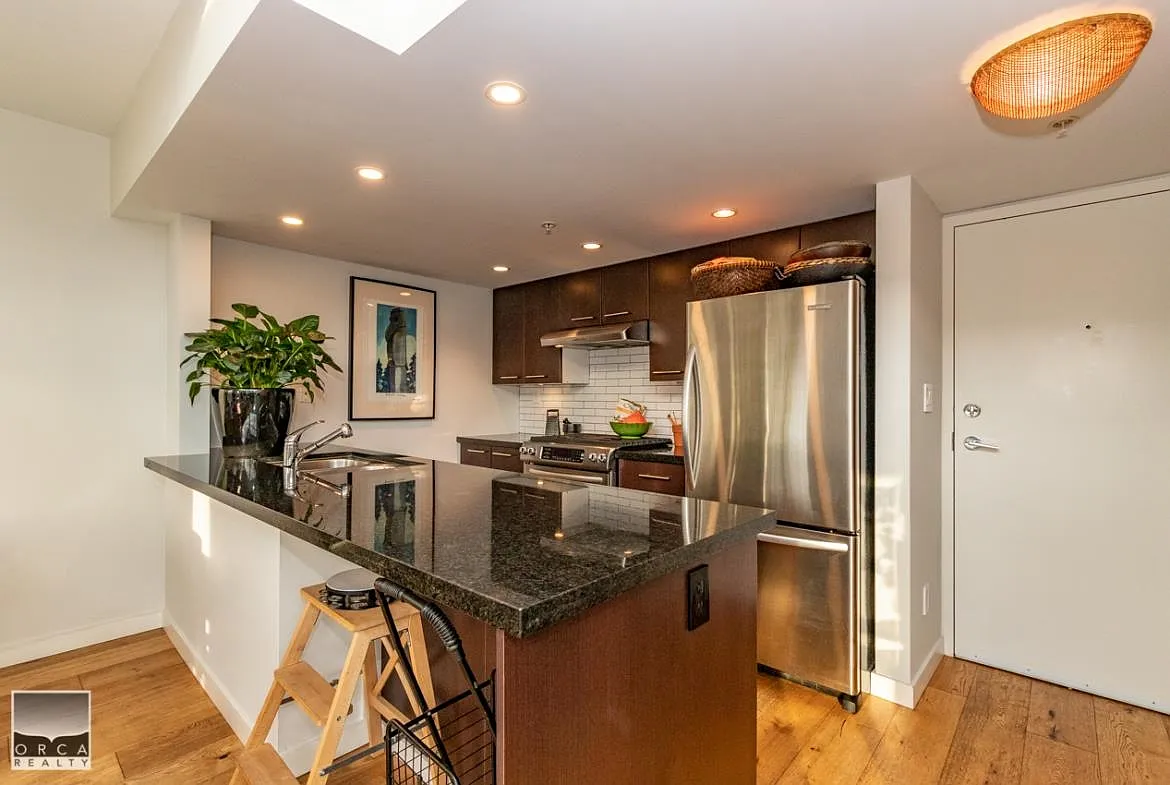 1 bed, 738 sqft, $2,950 — Photo 2