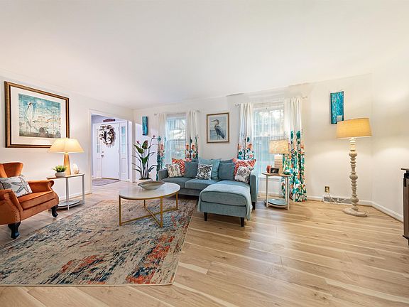4th image of 709 Forest Park Dr