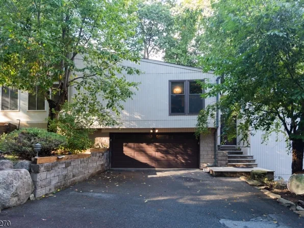 24 Rockledge Rd, Montville Twp., NJ 07045