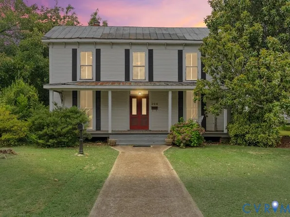 304 W Sycamore St, Chase City, VA 23924