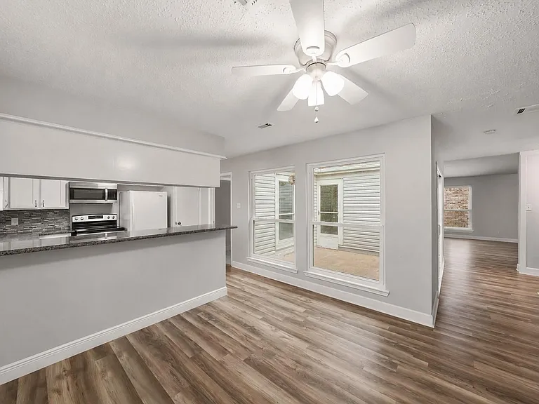 17734 Seven Pines Dr — Photo 6