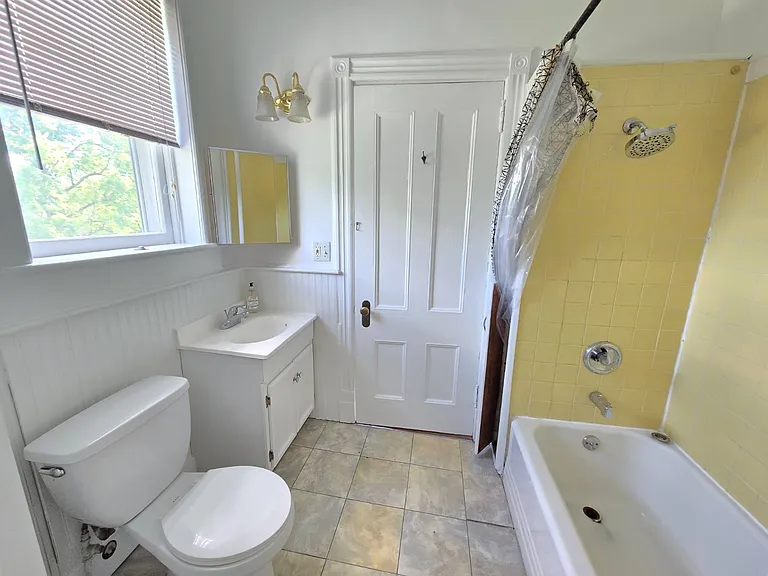 514 Grand Ave — Photo 8