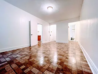 Rented by HOLTON REAL ESTATE INC.