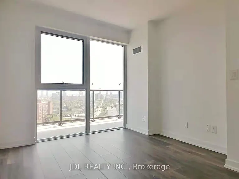 159 Wellesley St E #1505 — Photo 4