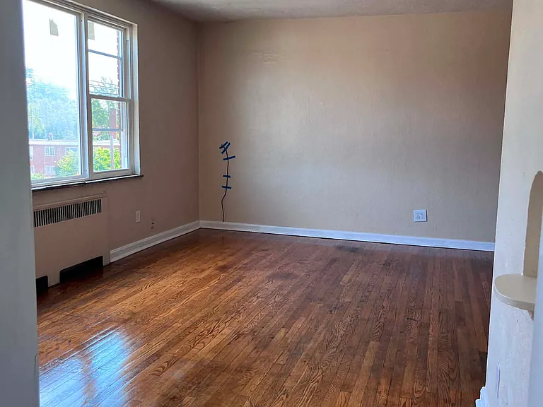 2366 Noble Rd #304 — Photo 3