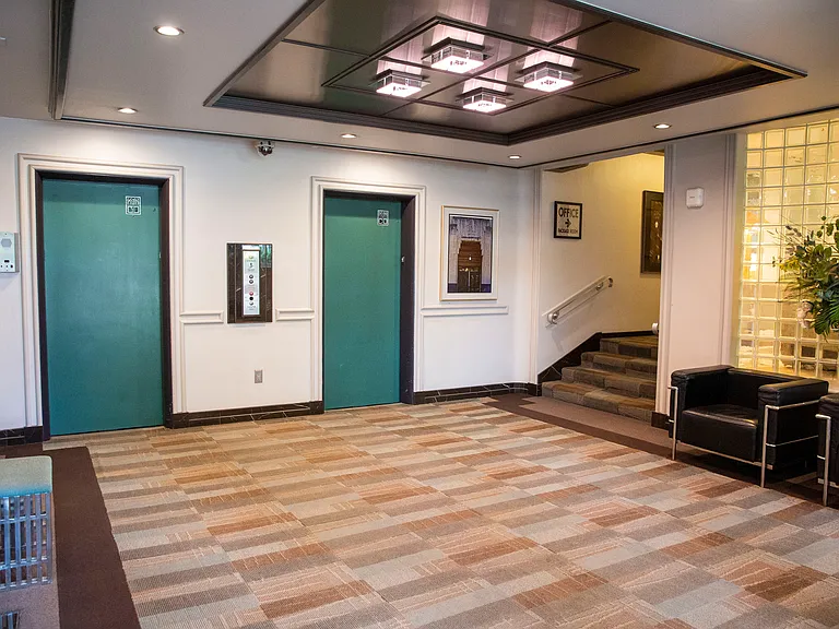 Park Tower Apartments — Photo 84