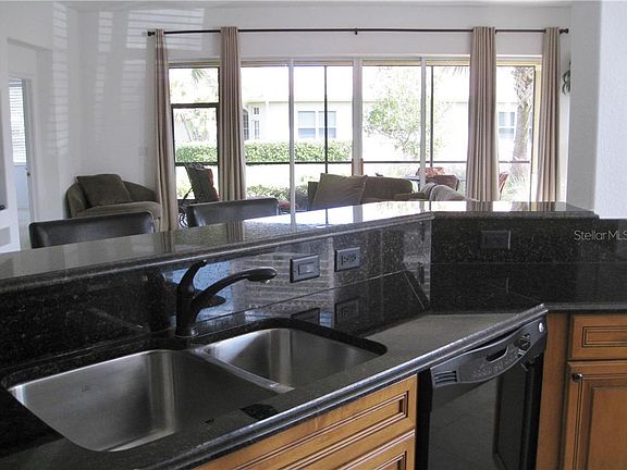 3rd image of 138 Cipriani Way