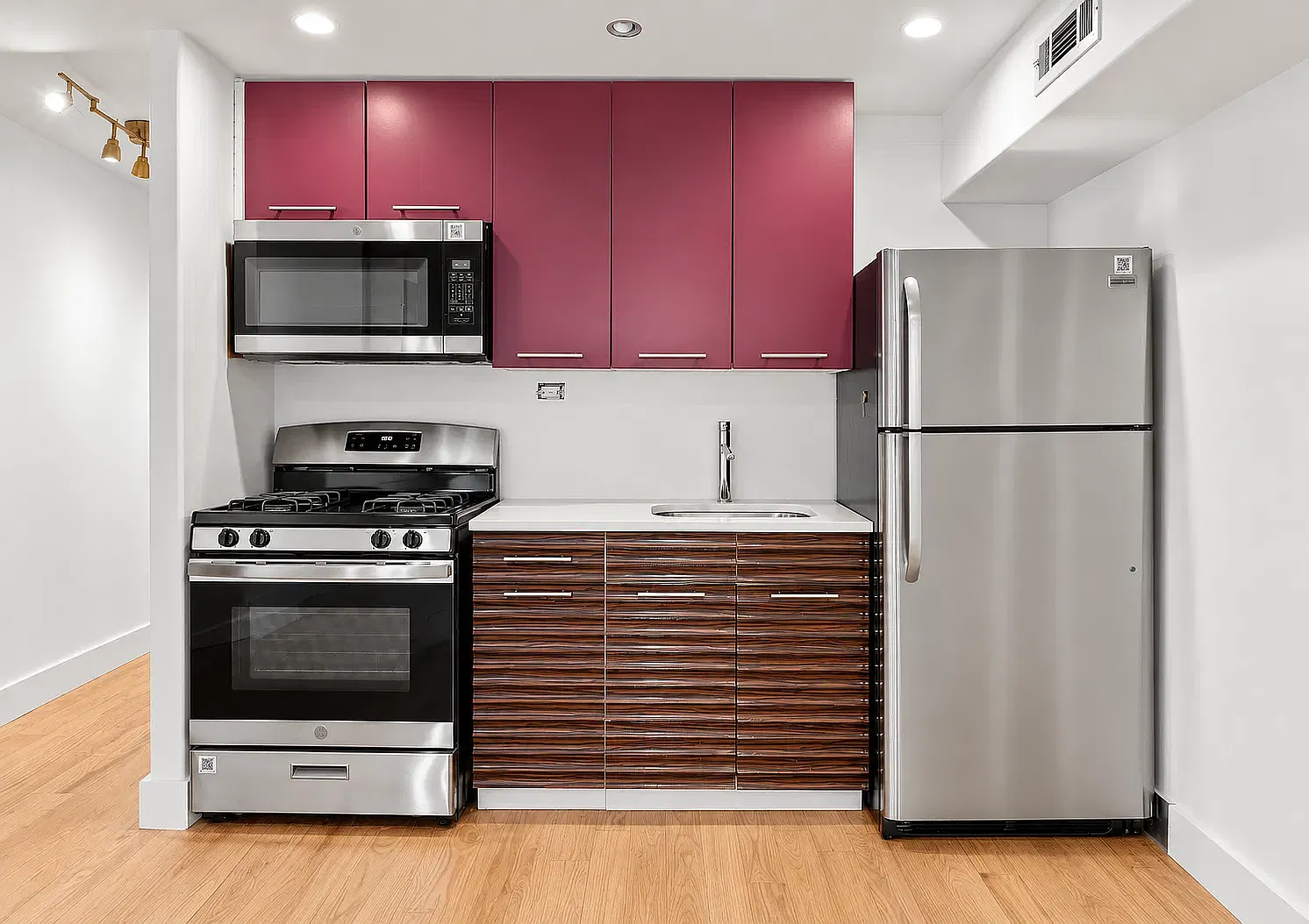 1213 Jefferson Avenue — Photo 3