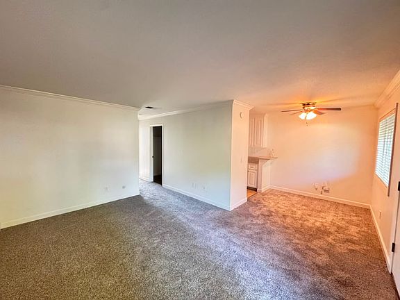 4th image of 356 Robinson St #32