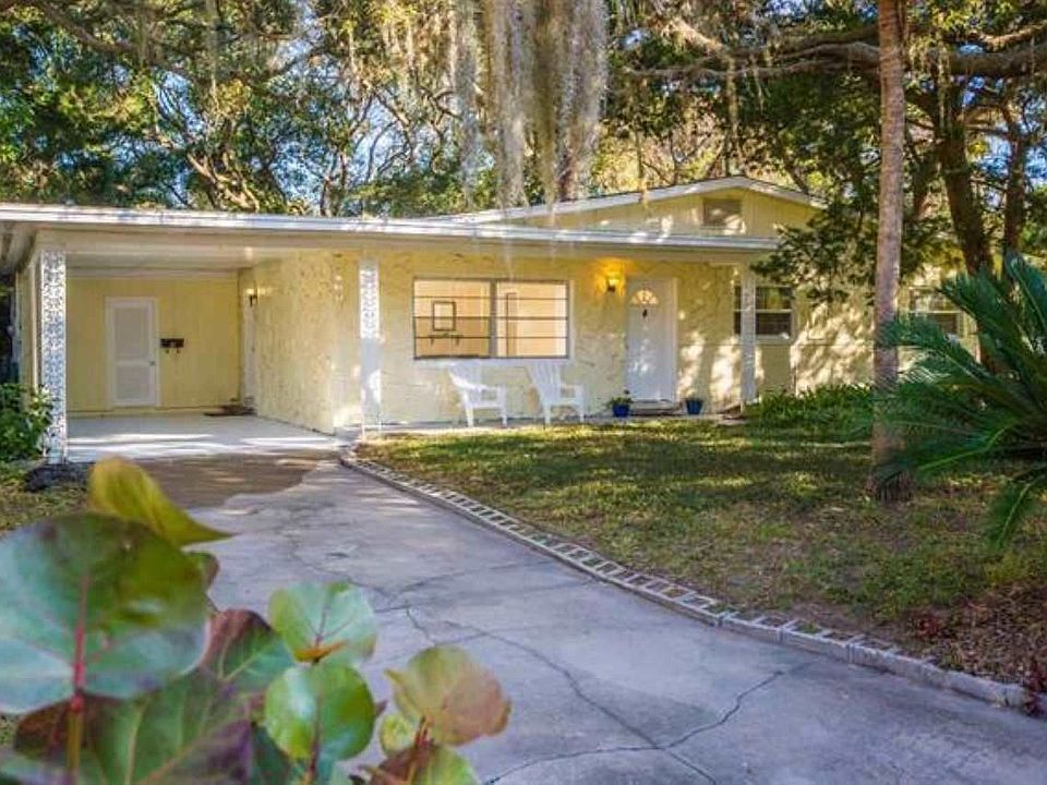 1st image of 4 Marilyn Ave