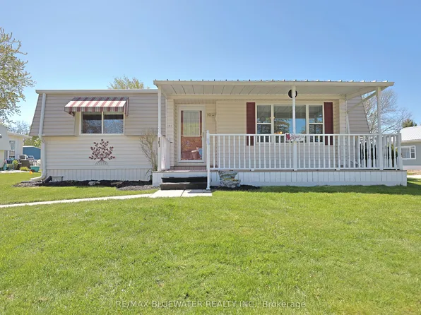 101 Shannon Blvd, South Huron, ON N0M 1T0