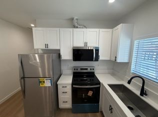 1307 W 96th St #B, Los Angeles, CA 90044