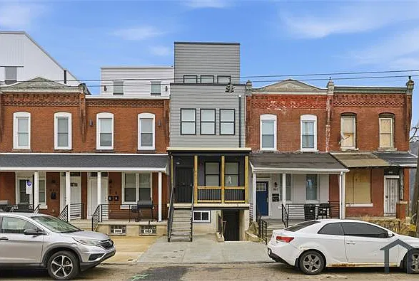 2 bed, 900 sqft, $2,200 — Photo 3