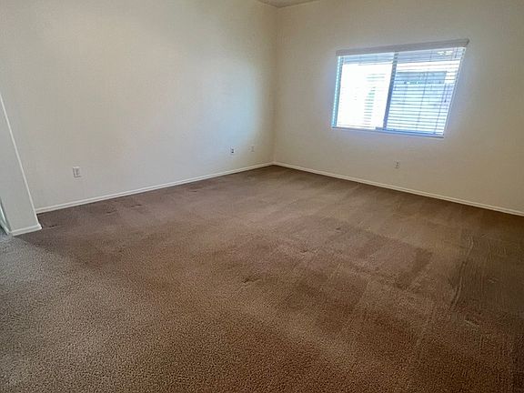 5th image of 504 W Corte Calza