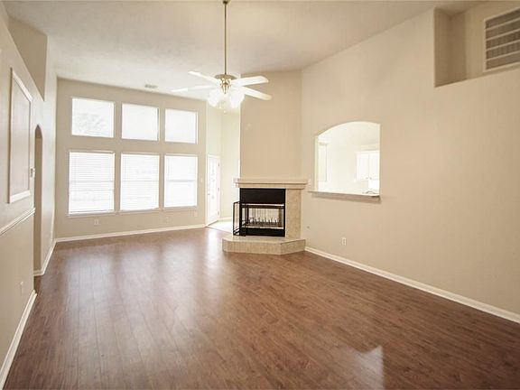 3rd image of 6222 Diamond Rock Dr