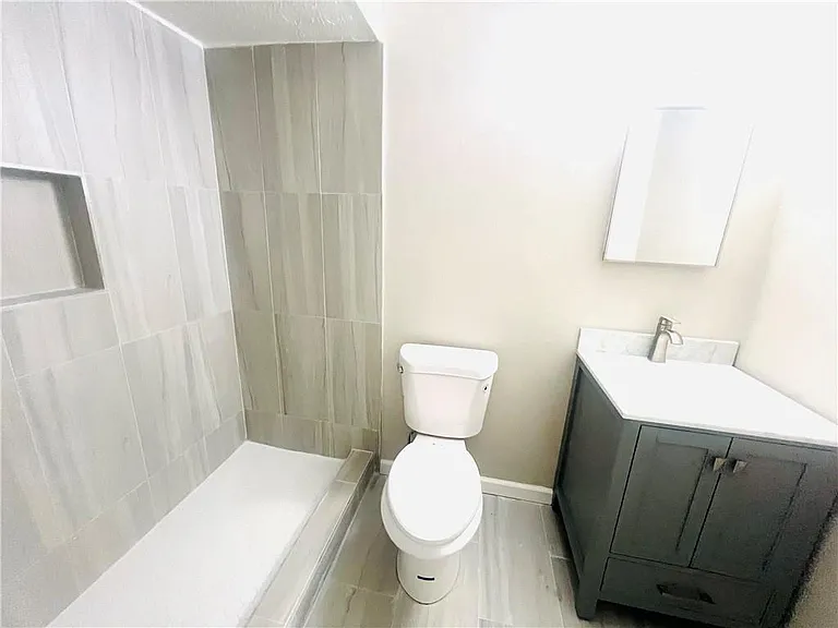 3320 Timbercreek Dr — Photo 17