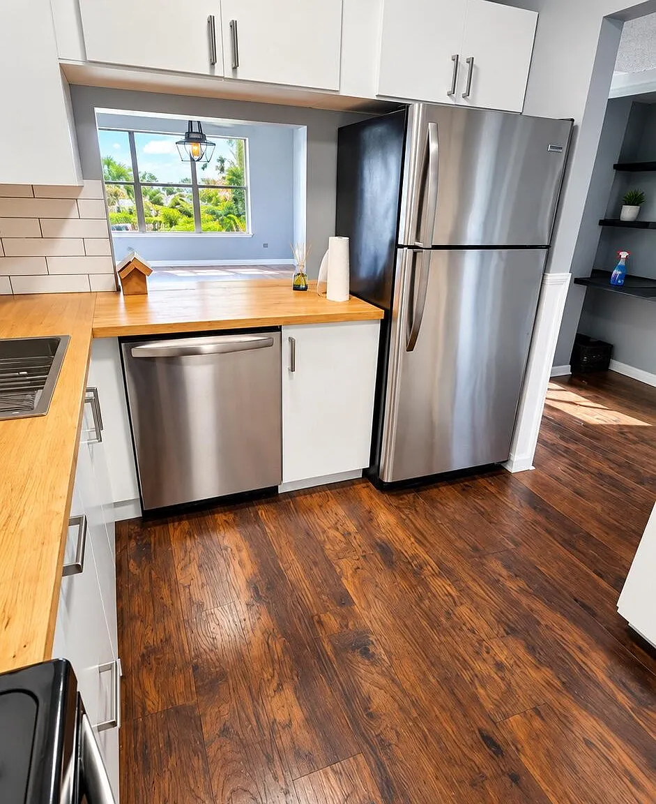 1 bed, 1.5 bath, 810 sqft, $1,750 — Photo 1
