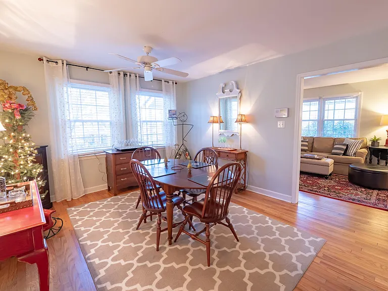806 Mills St — Photo 11