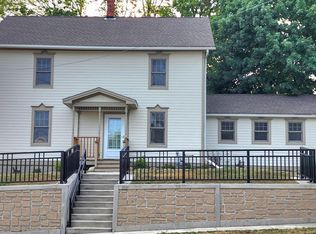 102 N Jefferson St, Waterford, WI 53185