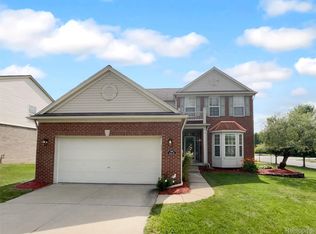 1960 Frances Way, Ypsilanti, MI 48198