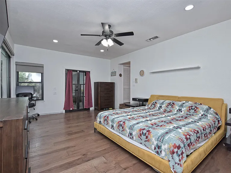 5101 Rain Creek Pkwy — Photo 14