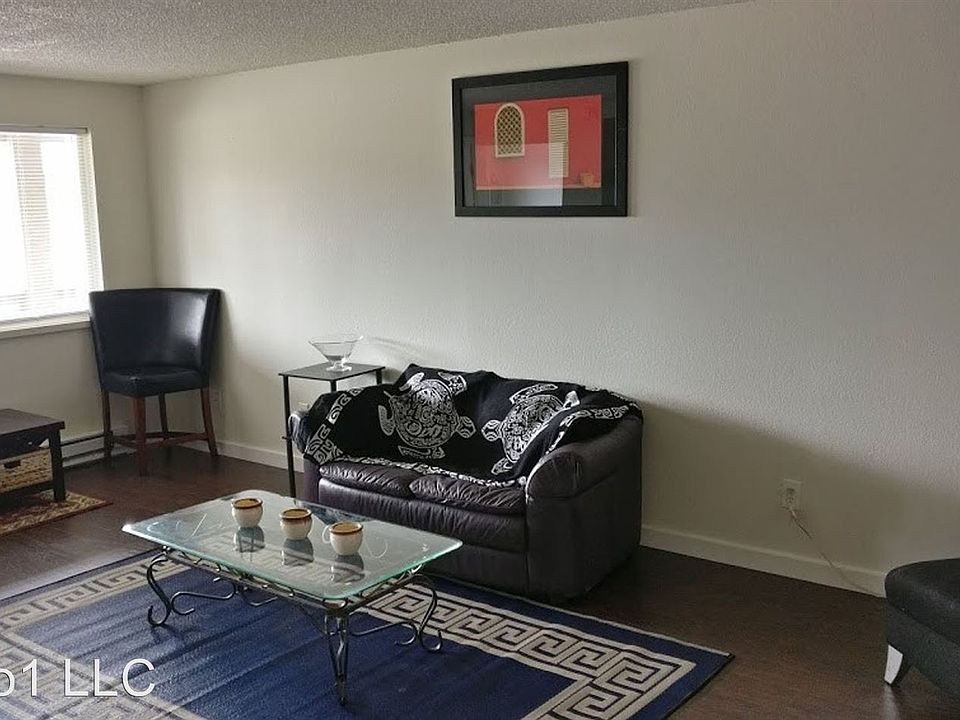 1st image of 10506 Bridgeport Way SW APT 10
