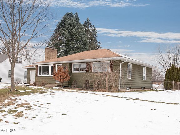 2nd image of 3715 Shoshone Dr SW