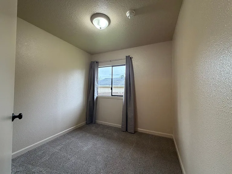 3588 Pine St — Photo 23