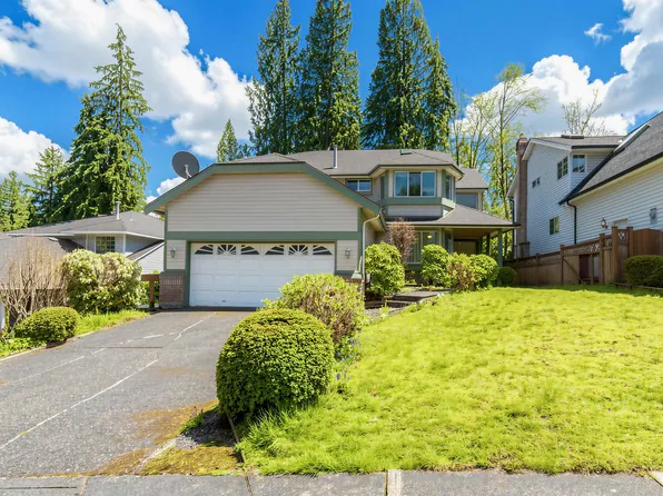 2974 Delahaye Dr, Coquitlam, BC V3B 6Z3