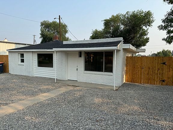 2nd image of 1211 Blue Lakes Cir